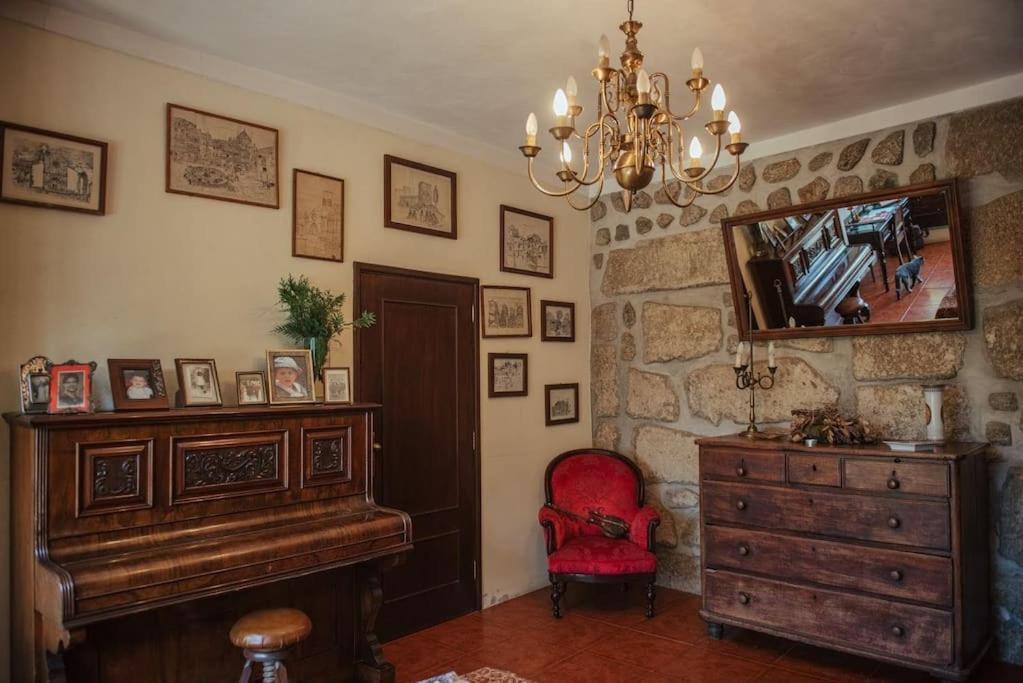 Casa De Marlaes Villa Lousada Eksteriør billede